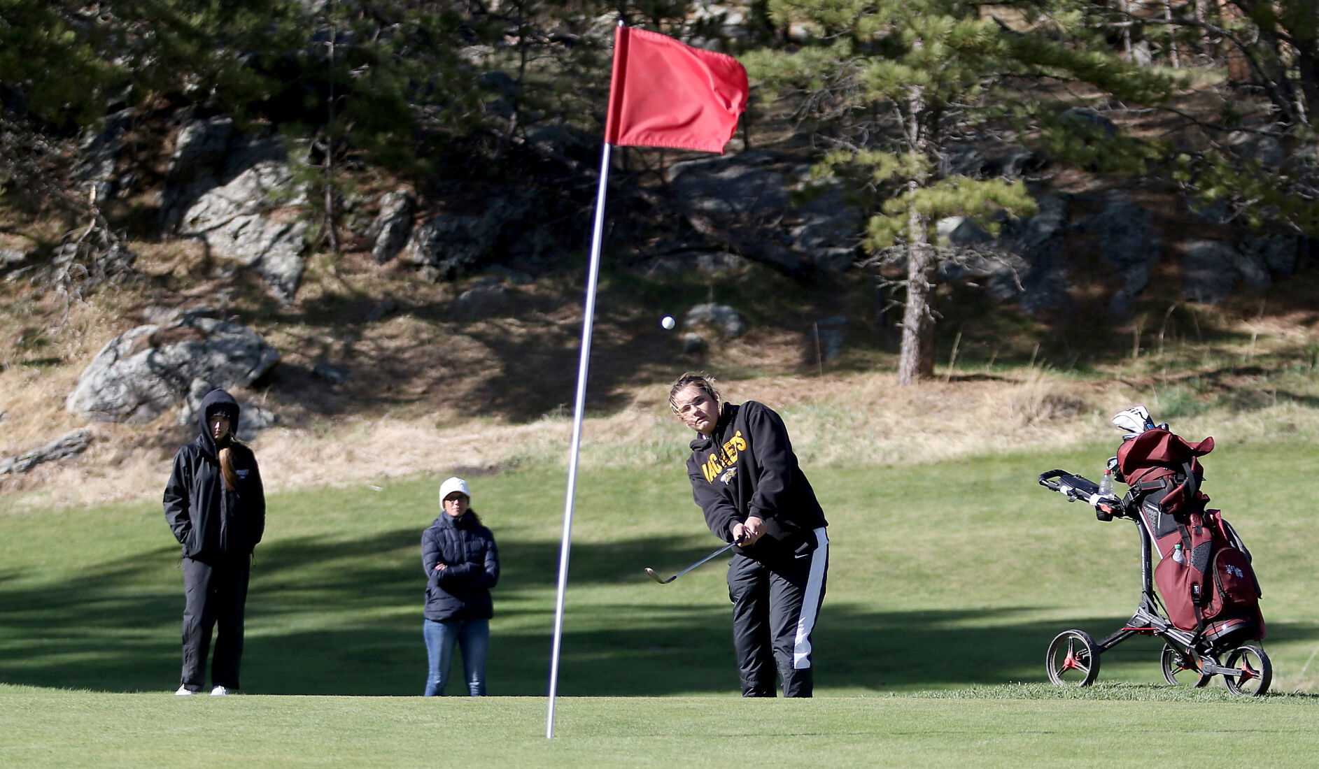 051022-golfKali3.jpg